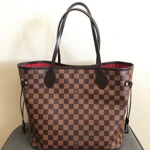Louis Vuitton Neverfull MM Handbag